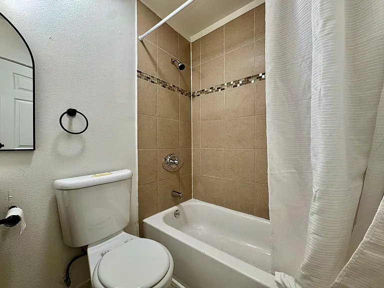 695 30th St — Photo 35