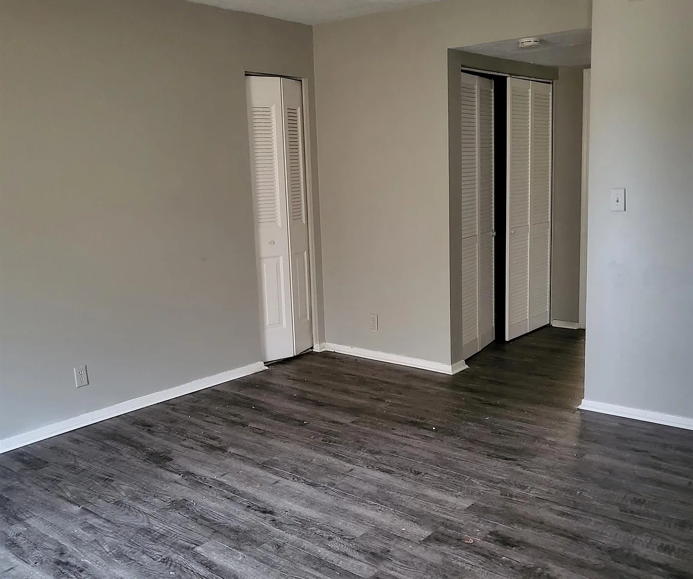 2 bed, 850 sqft, $900 — Photo 2