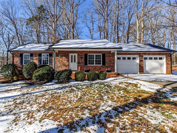 136 Monte Vista Rd, Statesville, NC 28625