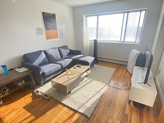 5th image of 222 Parker Hill Ave #10