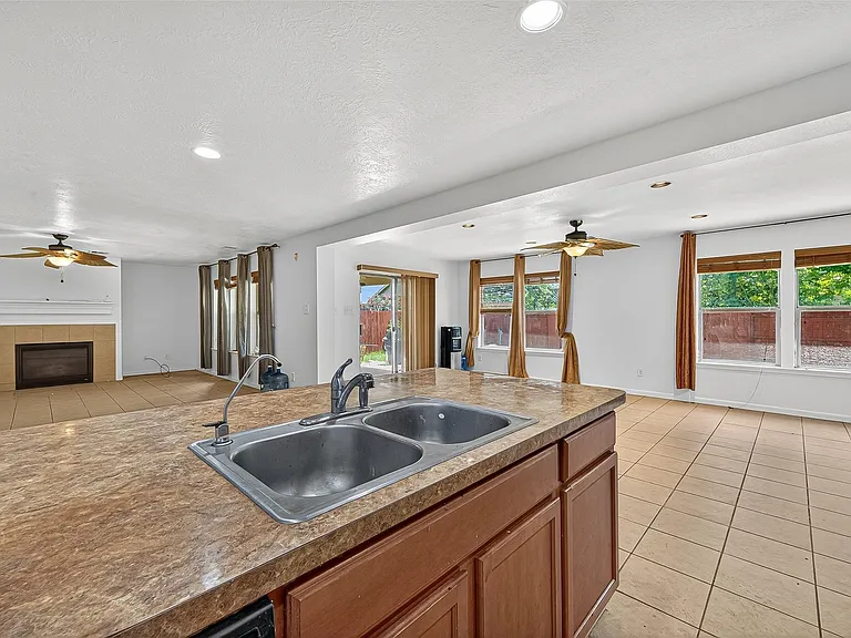 16547 Lanesborough Dr — Photo 24