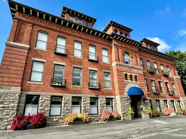 77 Van Dam Street #406, Saratoga Springs, NY 12866