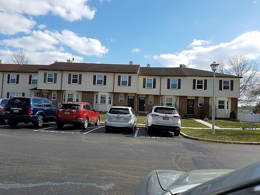 1st image of 34 Tiger Lily Ct
