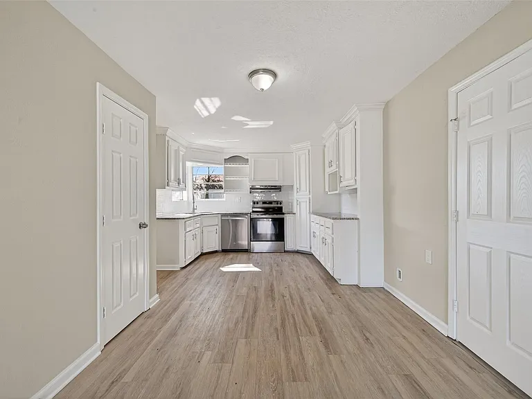 4626 Dewberry St — Photo 23