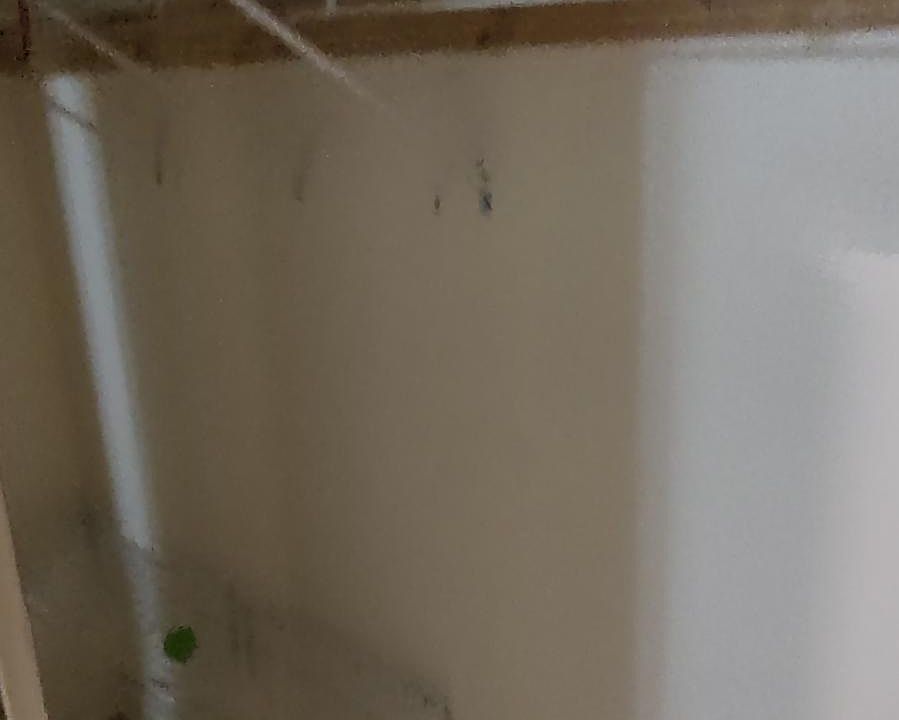 walk in closets in both bedrooms