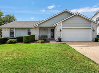 30 Spencer Trl, Saint Peters, MO