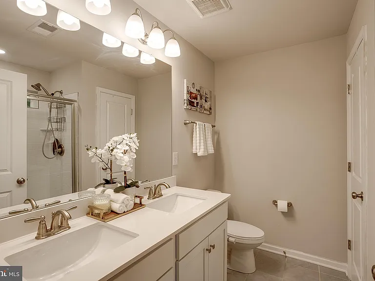 104 Levis Dr — Photo 18