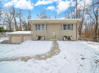 11494 Tamarack Rd, Onsted, MI 49265