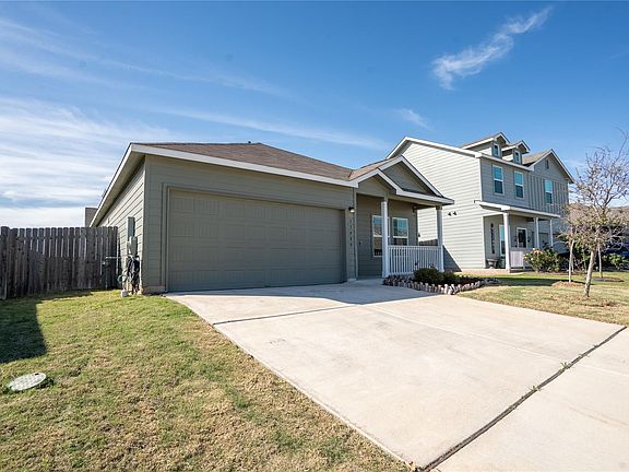 2nd image of 13400 Banquete St