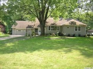 25929 Cook Rd, Olmsted Falls, OH 44138