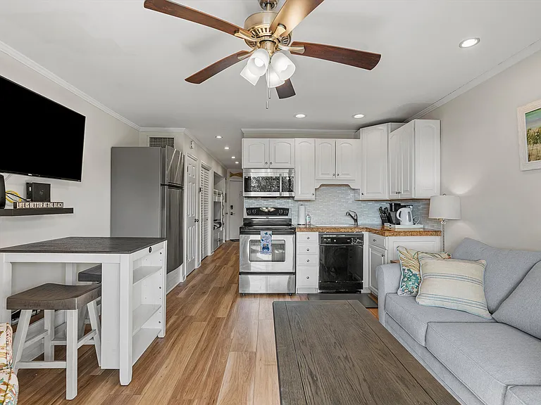 23 S Forest Beach Dr #349 — Photo 4