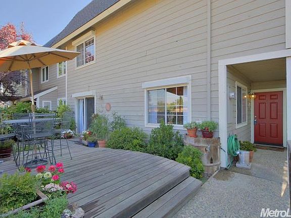 4th image of 3082 Woods Cir