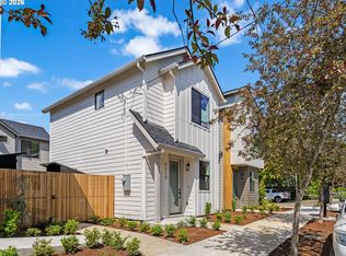 3213 SE 28th Pl, Portland, OR 97202