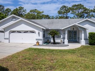 8 Bonnie Ct S, Homosassa, FL 34446