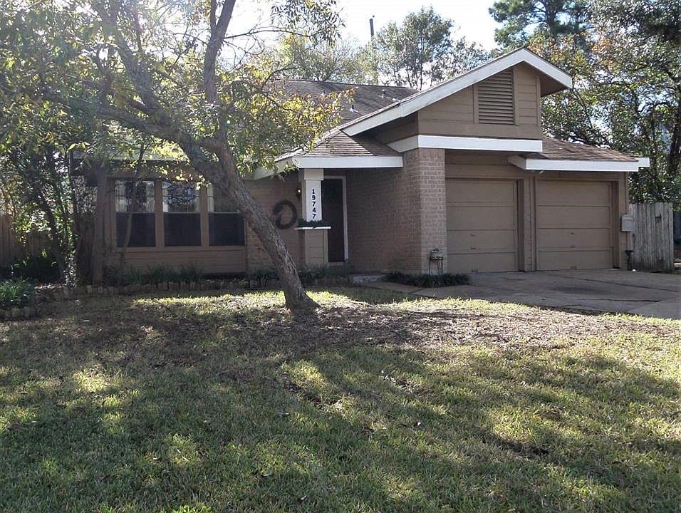 1st image of 19747 Coppervine Ln