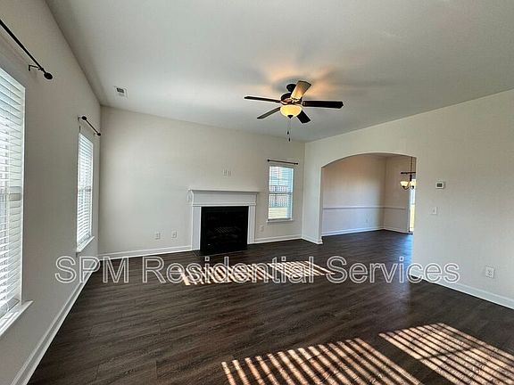 3rd image of 503 Admiral Bend Dr