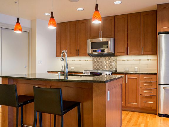 2nd image of 10650 NE 9th Pl Unit 1727