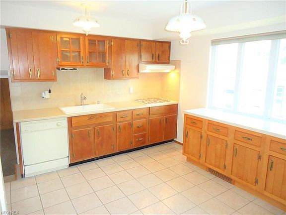 3rd image of 2655 Hetzel Dr