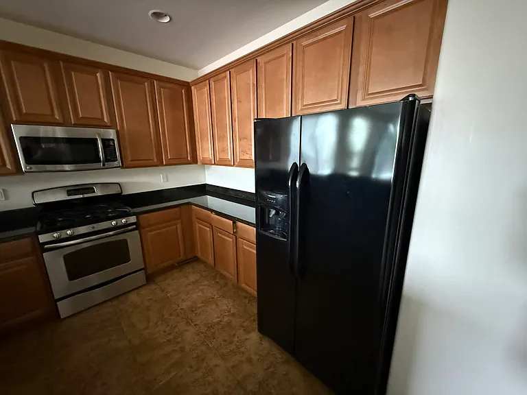 10450 S Cutting Horse Dr — Photo 12