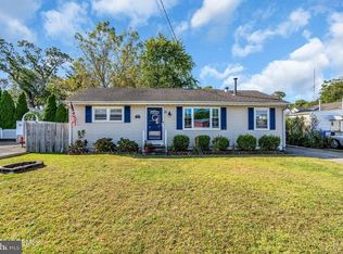 18 Lake Ave, Island Heights, NJ
