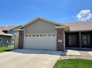 2907 E Whisper Trl, Sioux Falls, SD 57108