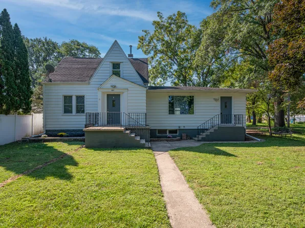 521 E 28th Ave, Lake Station, IN 46405