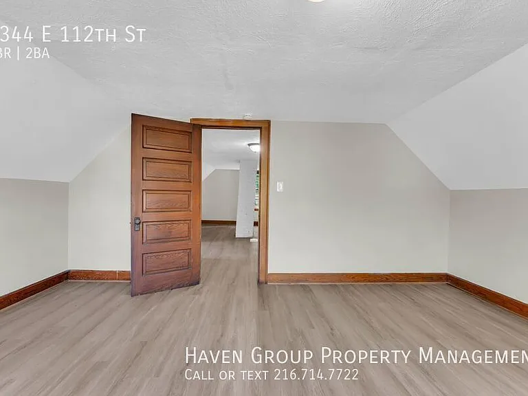 1344 E 112th St — Photo 23