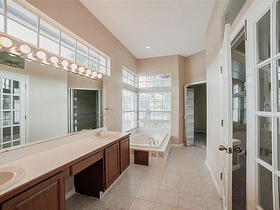 4th image of 8163 Whistlewing Ct