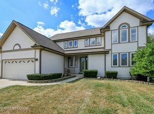 34350 N Haverton Dr, Gurnee, IL 60031