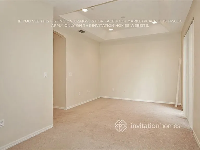 627 NE 35th Ave — Photo 15