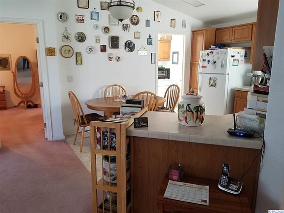 4th image of 1688 Lantana Ave