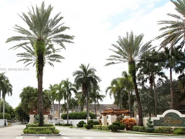 5640 NW 115th Ct APT 211, Doral, FL 33178