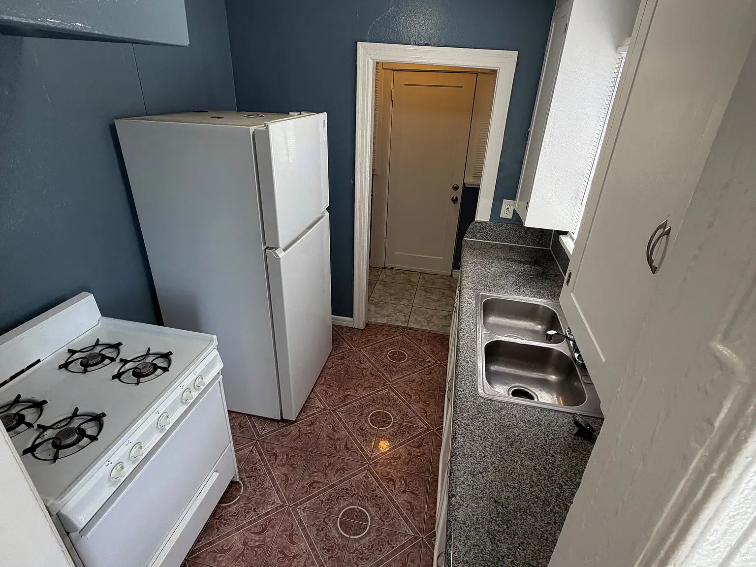 1 bed, 700 sqft, $1,575 — Photo 4