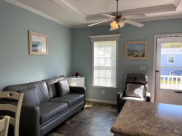 2744 Camper Ave — Photo 9