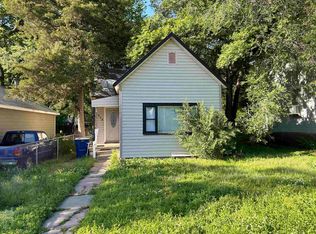 514 W 4th St, Newton, KS 67114