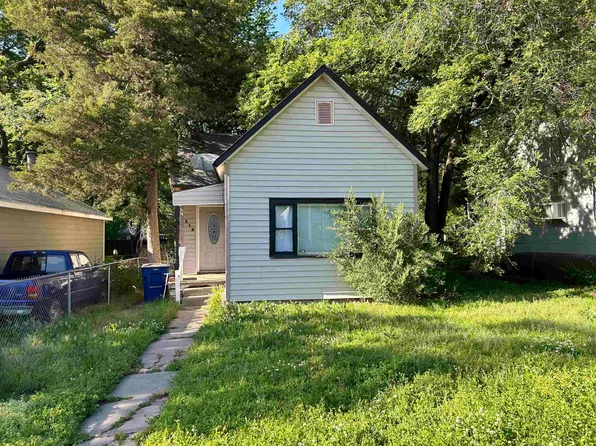514 W 4th St, Newton, KS 67114