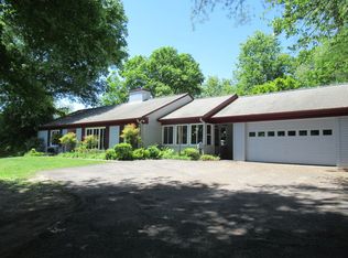 104 Fieldcrest Rd, Bristol, TN 37620