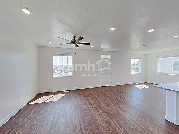 5th image of 11046 S Trocadero Ave