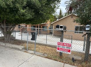 1915 Robinson St #A-b, Bakersfield, CA 93305