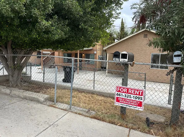 1915 Robinson St #A-b, Bakersfield, CA 93305