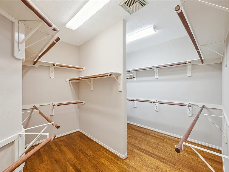 2802 Briarhurst Park — Photo 19