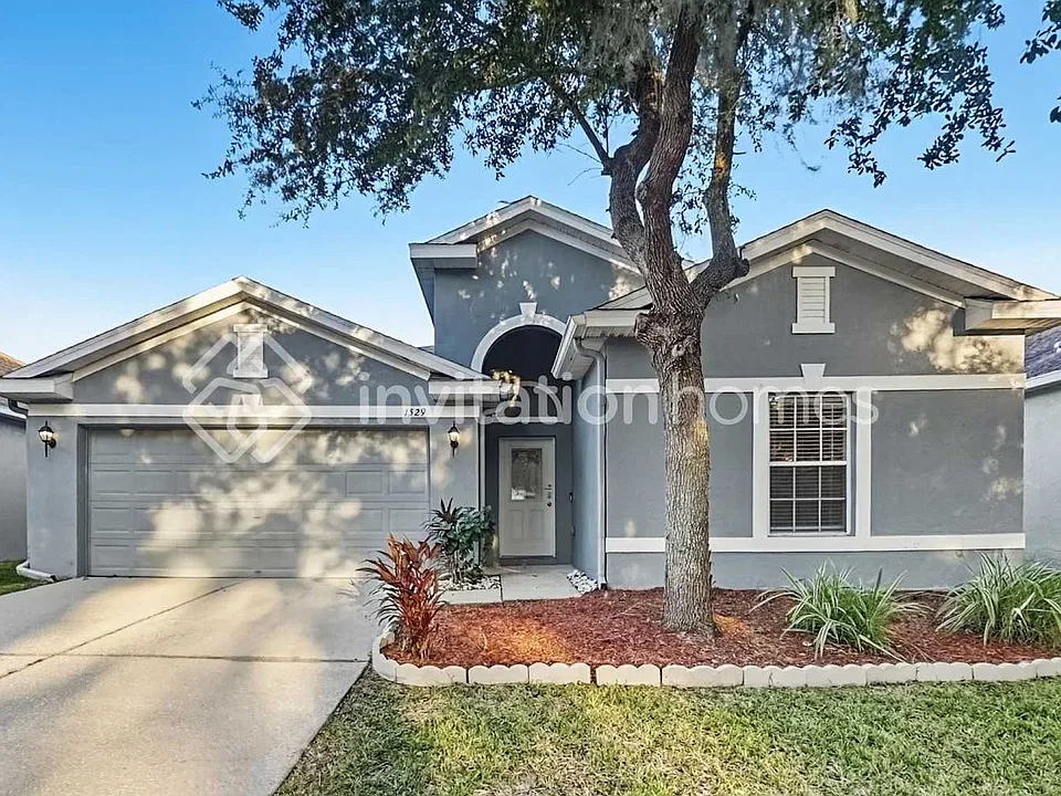 1529 Emerald Hill Way