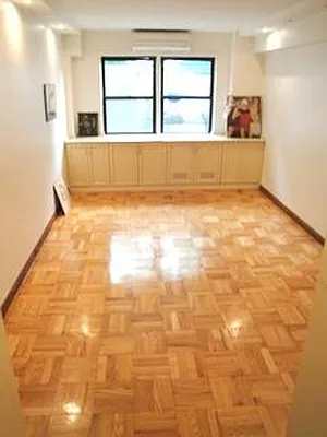 Rented by R New York | media 2