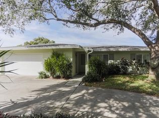 5098 Shore Acres Blvd NE, Saint Petersburg, FL 33703