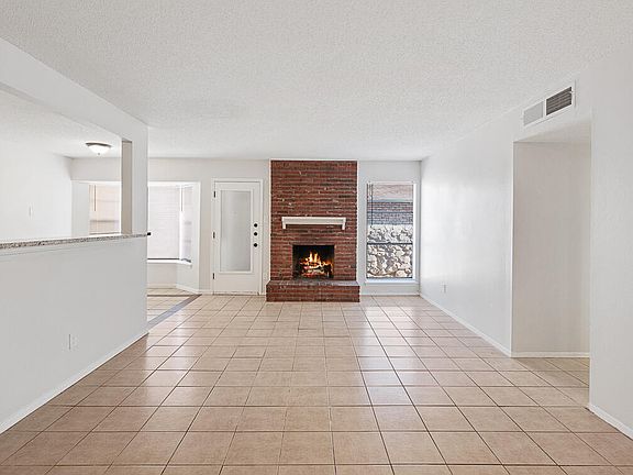 2nd image of 6423 Pizarro St #6423 & 6425