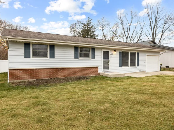 229 Shawnee Dr, Carol Stream, IL 60188