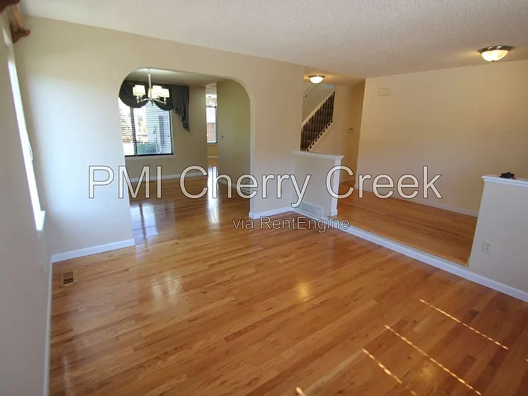 9800 Foxhill Cir — Photo 2
