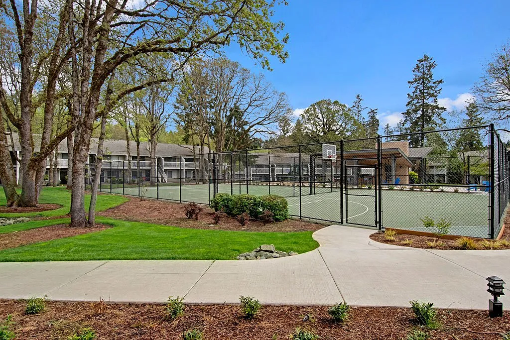 Arbor Creek Apartments — Photo 3