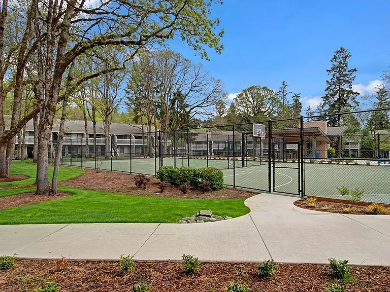 Arbor Creek Apartments — Photo 3