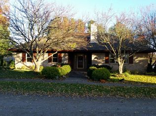 70 S 1st St, Elberfeld, IN 47613